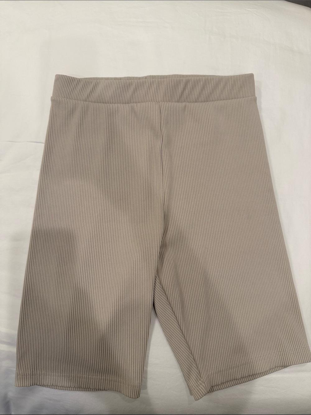 H&M Kids Ribbed Bike Shorts in Taupe